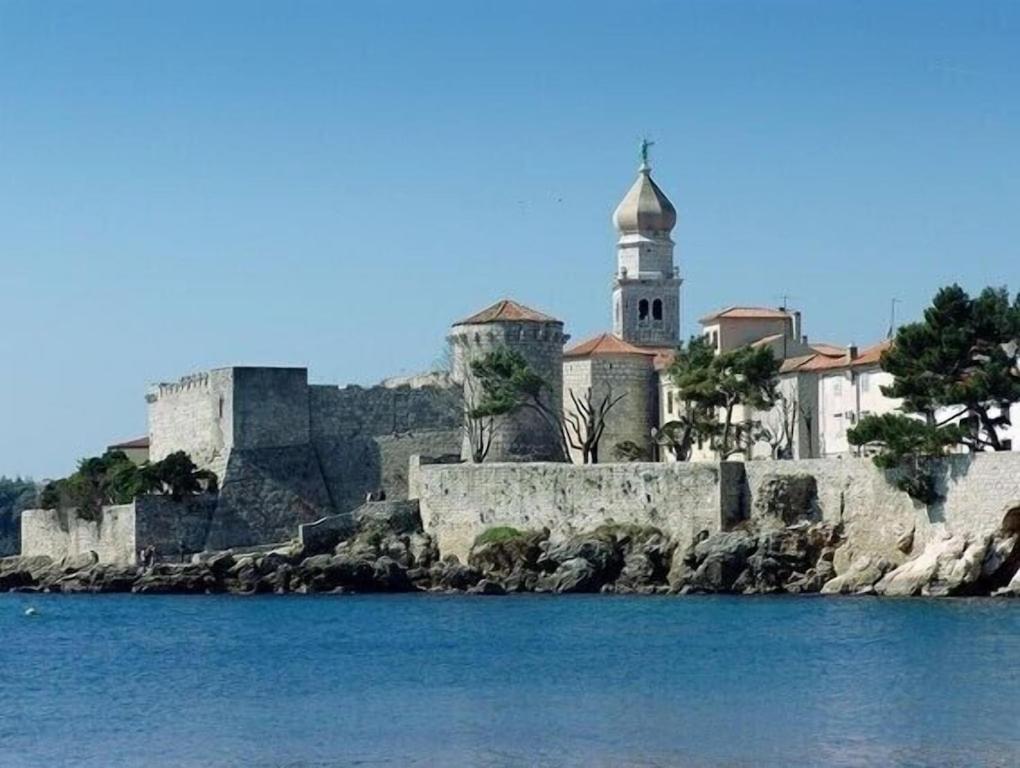 Premium Apartment Near Center And Beach With Parking Krk Town Exterior foto